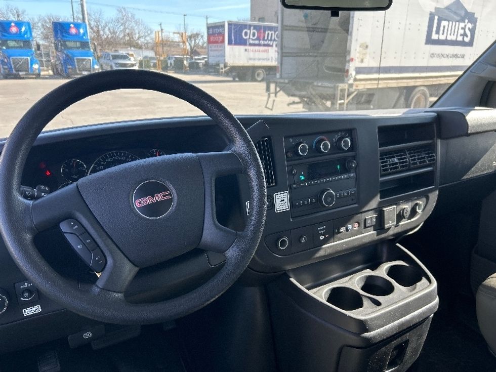 Light Duty Box Truck-Light and Medium Duty Trucks-GMC-2021-Savana G33503-Garland-TX-108,754\n\t\tmiles-$ 28,250 - Image 17