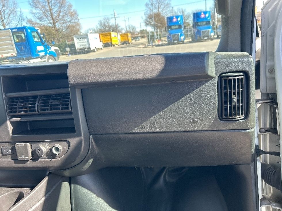 Light Duty Box Truck-Light and Medium Duty Trucks-GMC-2021-Savana G33503-Garland-TX-108,754\n\t\tmiles-$ 28,250 - Image 21