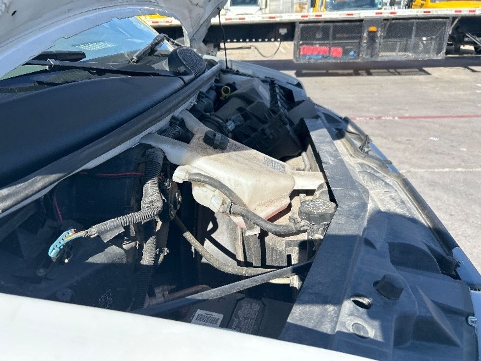 Light Duty Box Truck-Light and Medium Duty Trucks-GMC-2021-Savana G33503-Garland-TX-108,754\n\t\tmiles-$ 28,250 - Image 23