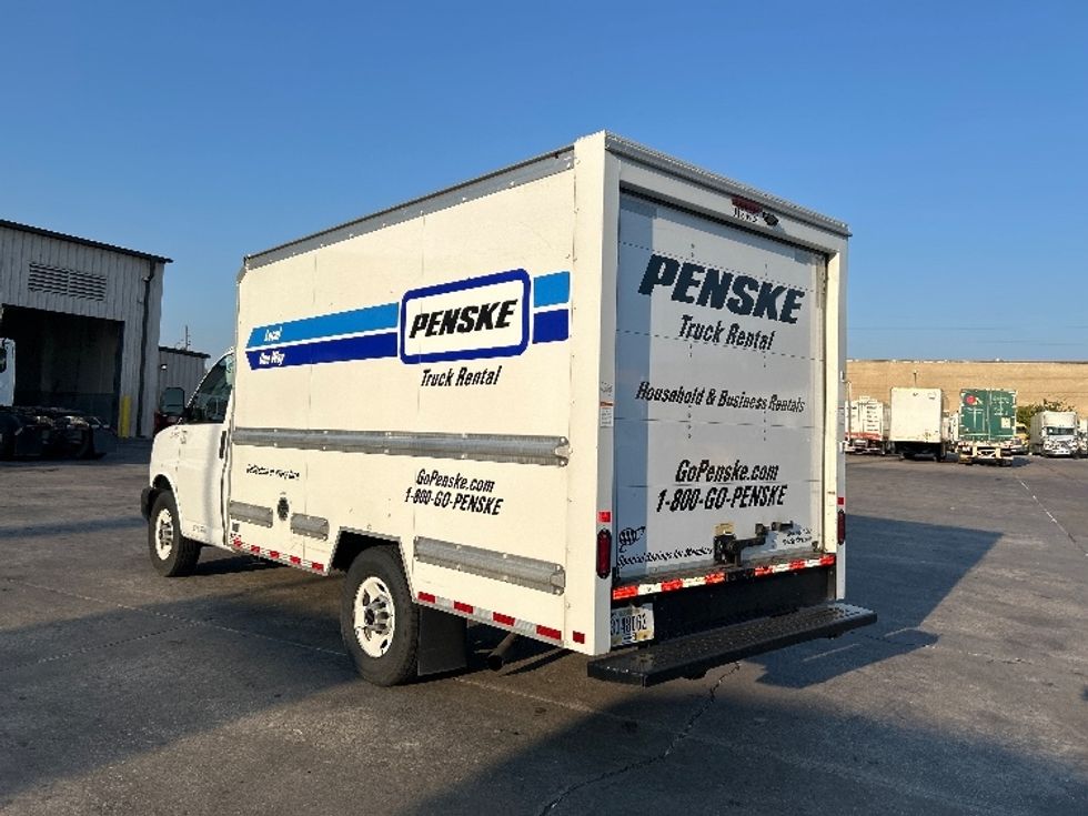 Light Duty Box Truck-Light and Medium Duty Trucks-GMC-2021-Savana G33503-Garland-TX-115,163\n\t\tmiles-$ 27,250 - Image 6