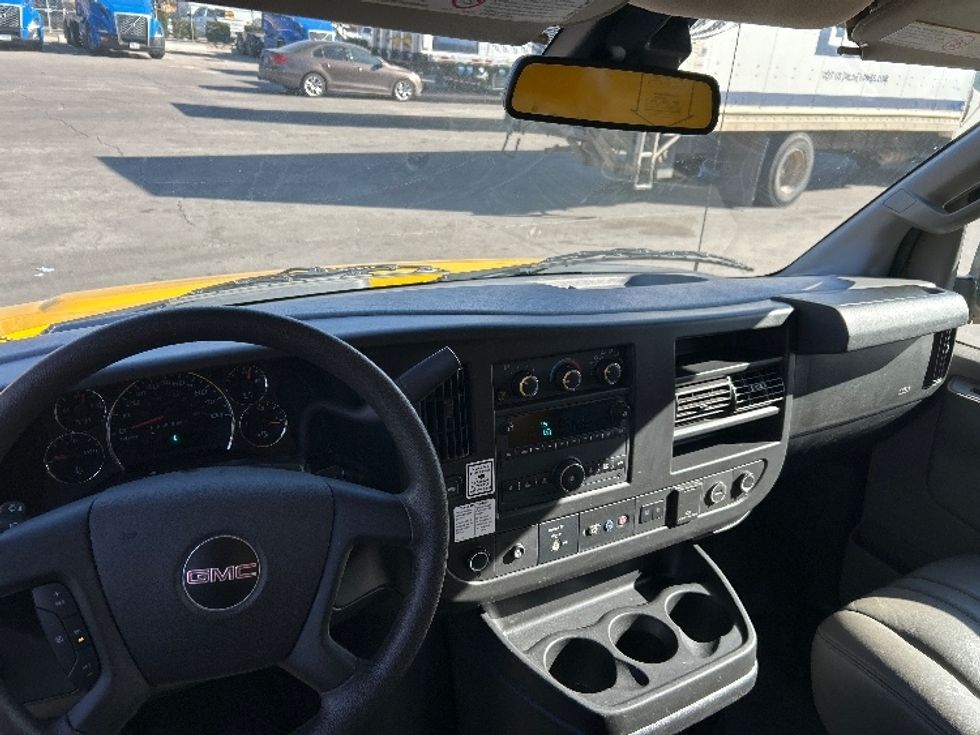 Light Duty Box Truck-Light and Medium Duty Trucks-GMC-2021-Savana G33503-Garland-TX-118,254\n\t\tmiles-$ 24,750 - Image 18