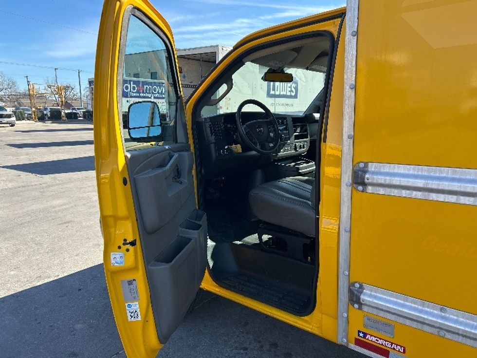 Light Duty Box Truck-Light and Medium Duty Trucks-GMC-2021-Savana G33503-Garland-TX-118,573\n\t\tmiles-$ 24,750 - Image 16