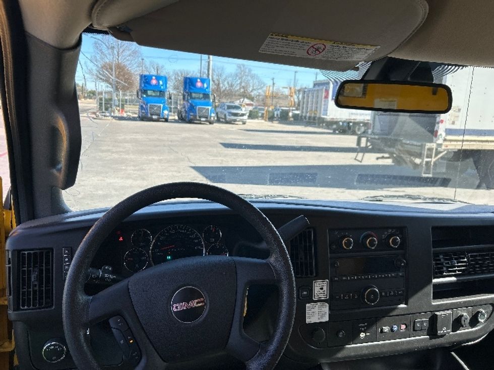 Light Duty Box Truck-Light and Medium Duty Trucks-GMC-2021-Savana G33503-Garland-TX-118,573\n\t\tmiles-$ 24,750 - Image 18