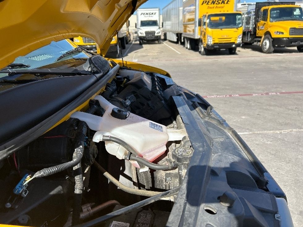 Light Duty Box Truck-Light and Medium Duty Trucks-GMC-2021-Savana G33503-Garland-TX-118,573\n\t\tmiles-$ 24,750 - Image 23