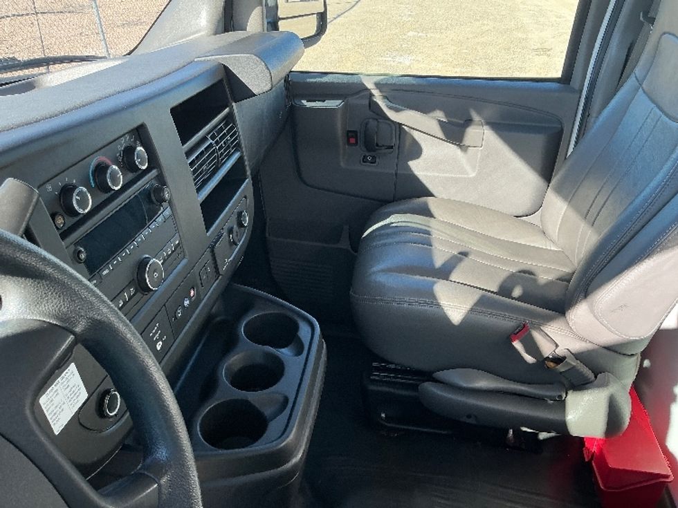 Light Duty Box Truck-Light and Medium Duty Trucks-GMC-2021-Savana G33503-Grand Junction-CO-109,043\n\t\tmiles-$ 29,250 - Image 19