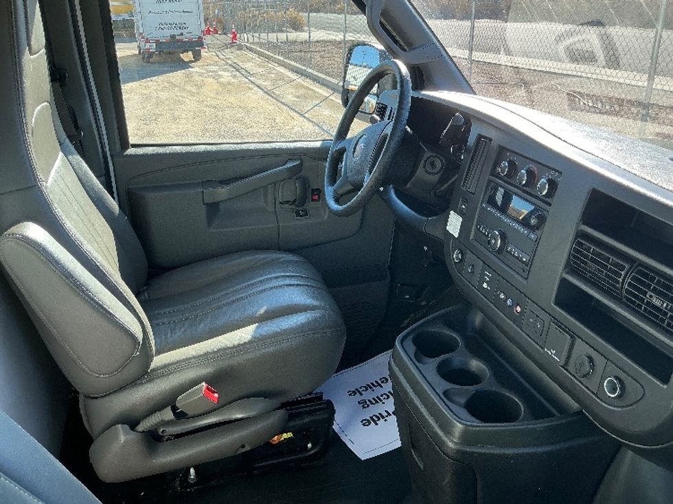 Light Duty Box Truck-Light and Medium Duty Trucks-GMC-2021-Savana G33503-Grand Junction-CO-109,043\n\t\tmiles-$ 29,250 - Image 22
