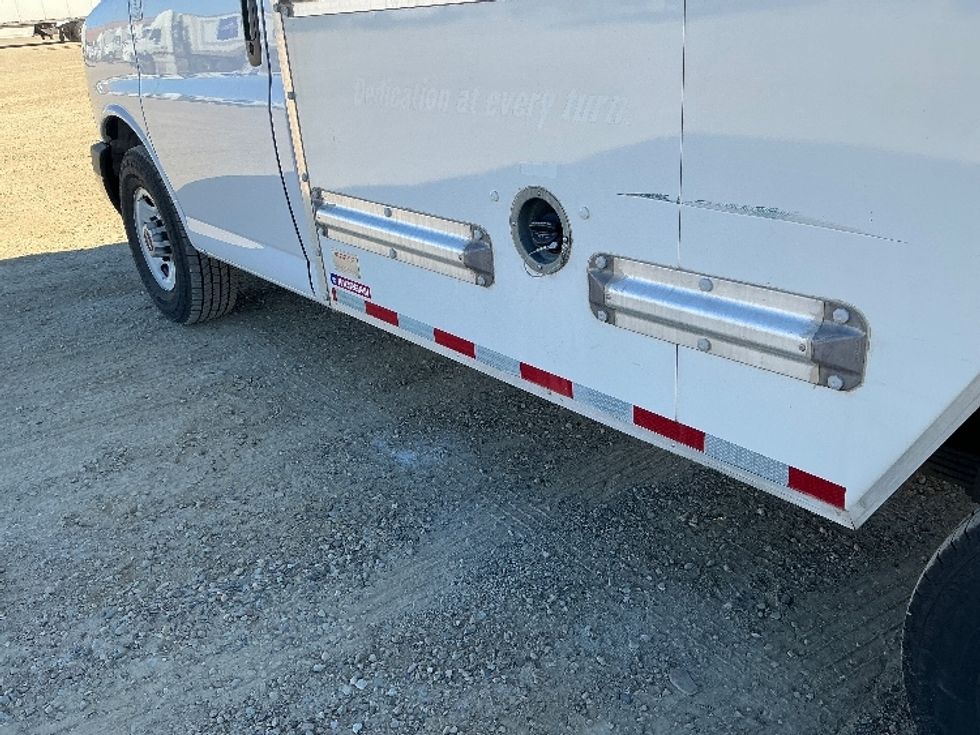 Light Duty Box Truck-Light and Medium Duty Trucks-GMC-2021-Savana G33503-Grand Junction-CO-109,043\n\t\tmiles-$ 29,250 - Image 5
