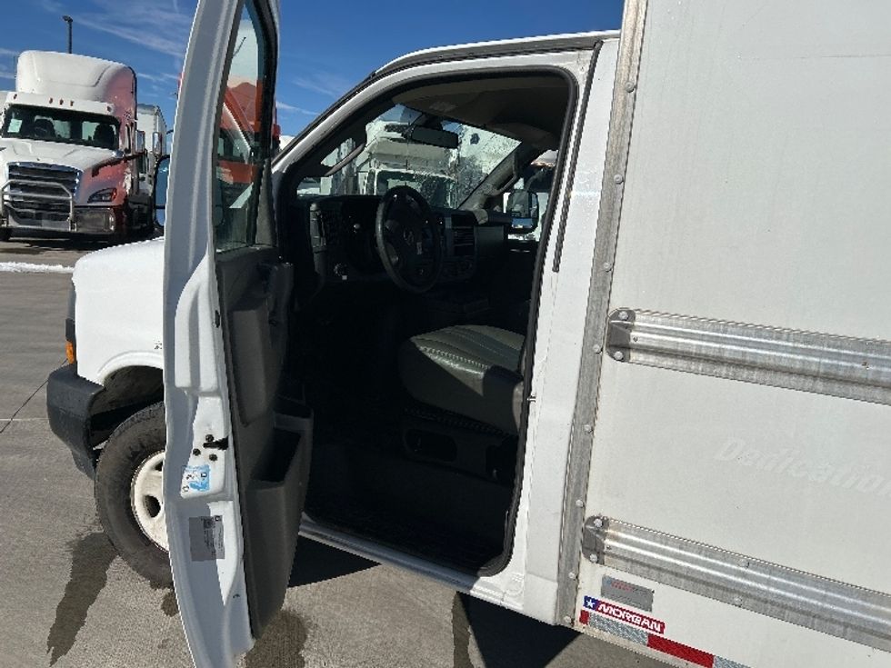 Light Duty Box Truck-Light and Medium Duty Trucks-GMC-2021-Savana G33503-Greeley-CO-102,710\n\t\tmiles-$ 30,000 - Image 15