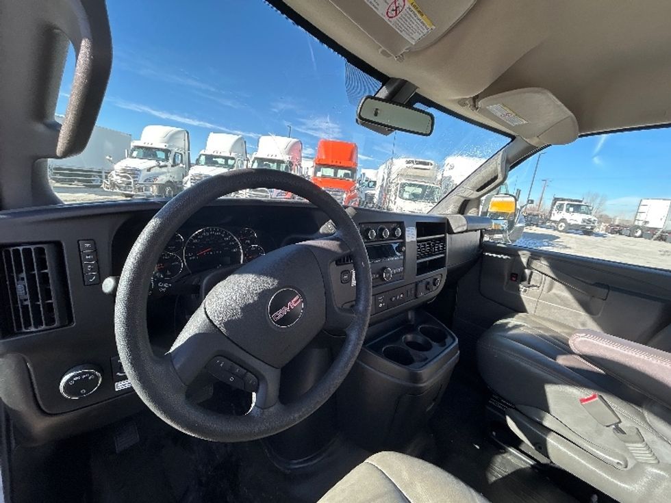 Light Duty Box Truck-Light and Medium Duty Trucks-GMC-2021-Savana G33503-Greeley-CO-102,710\n\t\tmiles-$ 30,000 - Image 16