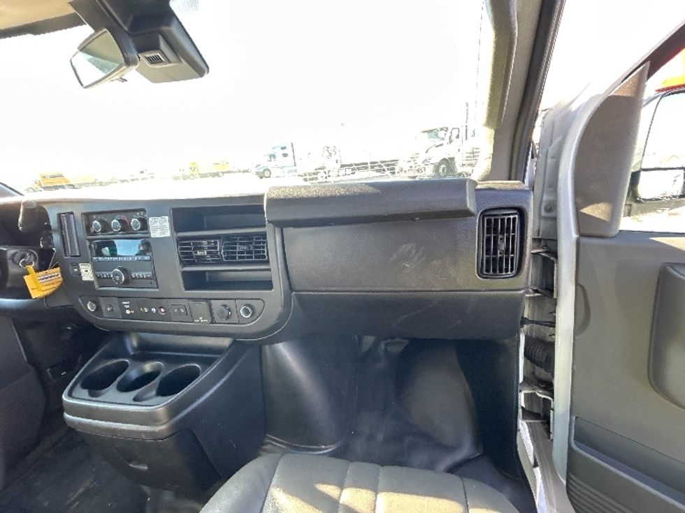 Light Duty Box Truck-Light and Medium Duty Trucks-GMC-2021-Savana G33503-Greeley-CO-102,710\n\t\tmiles-$ 30,000 - Image 20