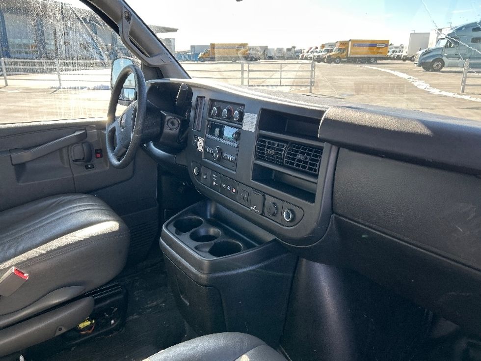 Light Duty Box Truck-Light and Medium Duty Trucks-GMC-2021-Savana G33503-Greeley-CO-102,710\n\t\tmiles-$ 30,000 - Image 21