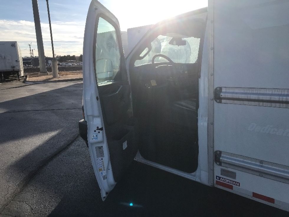 Light Duty Box Truck-Light and Medium Duty Trucks-GMC-2021-Savana G33503-Greeley-CO-105,117\n\t\tmiles-$ 29,750 - Image 15