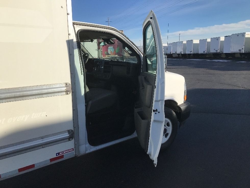 Light Duty Box Truck-Light and Medium Duty Trucks-GMC-2021-Savana G33503-Greeley-CO-105,117\n\t\tmiles-$ 29,750 - Image 19