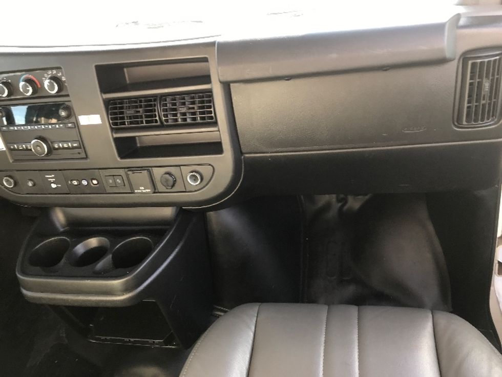 Light Duty Box Truck-Light and Medium Duty Trucks-GMC-2021-Savana G33503-Greeley-CO-105,117\n\t\tmiles-$ 29,750 - Image 20