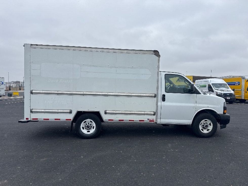 Light Duty Box Truck-Light and Medium Duty Trucks-GMC-2021-Savana G33503-Greeley-CO-105,798\n\t\tmiles-$ 29,750 - Image 14