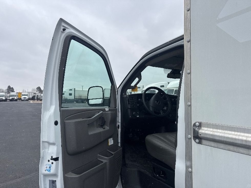 Light Duty Box Truck-Light and Medium Duty Trucks-GMC-2021-Savana G33503-Greeley-CO-105,798\n\t\tmiles-$ 29,750 - Image 15