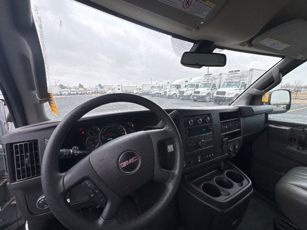 Light Duty Box Truck-Light and Medium Duty Trucks-GMC-2021-Savana G33503-Greeley-CO-105,798\n\t\tmiles-$ 29,750 - Image 17