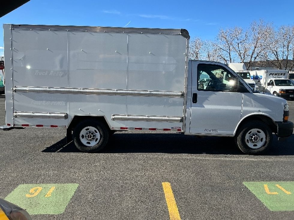 Light Duty Box Truck-Light and Medium Duty Trucks-GMC-2021-Savana G33503-Greeley-CO-108,763\n\t\tmiles-$ 29,500 - Image 12