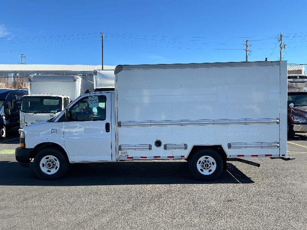 Light Duty Box Truck-Light and Medium Duty Trucks-GMC-2021-Savana G33503-Greeley-CO-108,763\n\t\tmiles-$ 29,500 - Image 4
