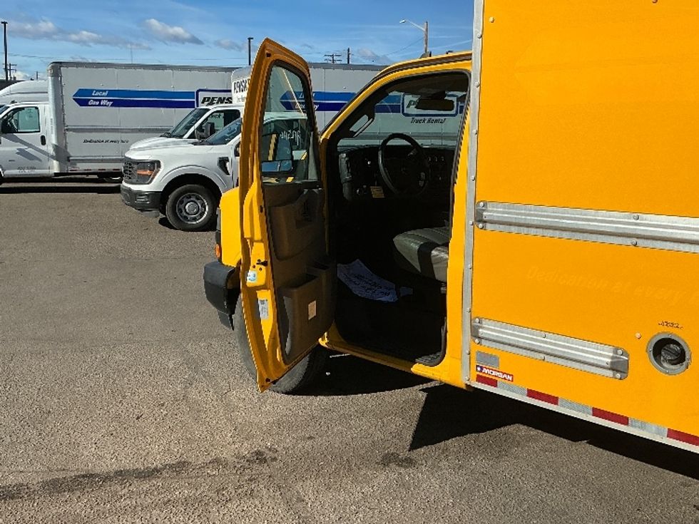 Light Duty Box Truck-Light and Medium Duty Trucks-GMC-2021-Savana G33503-Greeley-CO-119,941\n\t\tmiles-$ 25,500 - Image 16