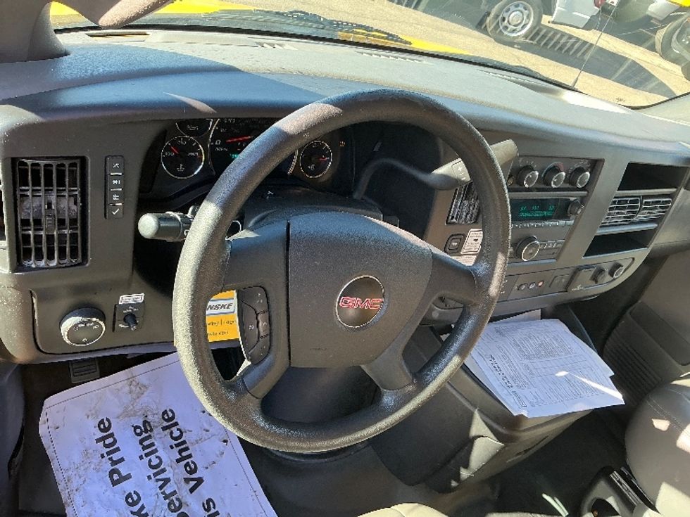 Light Duty Box Truck-Light and Medium Duty Trucks-GMC-2021-Savana G33503-Greeley-CO-119,941\n\t\tmiles-$ 25,500 - Image 18