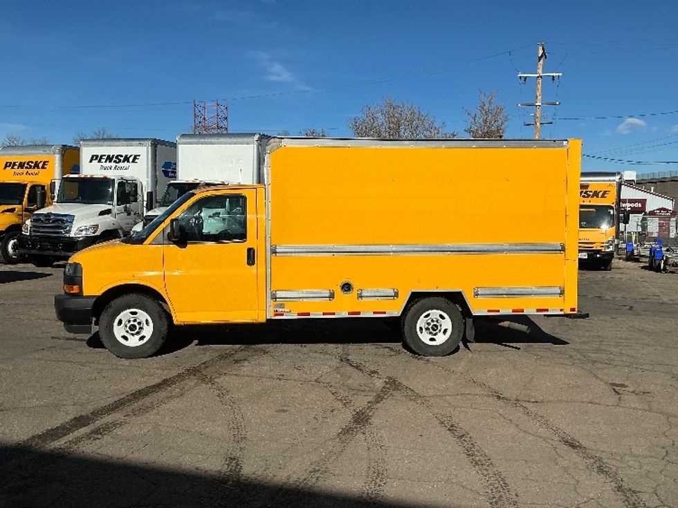 Light Duty Box Truck-Light and Medium Duty Trucks-GMC-2021-Savana G33503-Greeley-CO-119,941\n\t\tmiles-$ 25,500 - Image 4