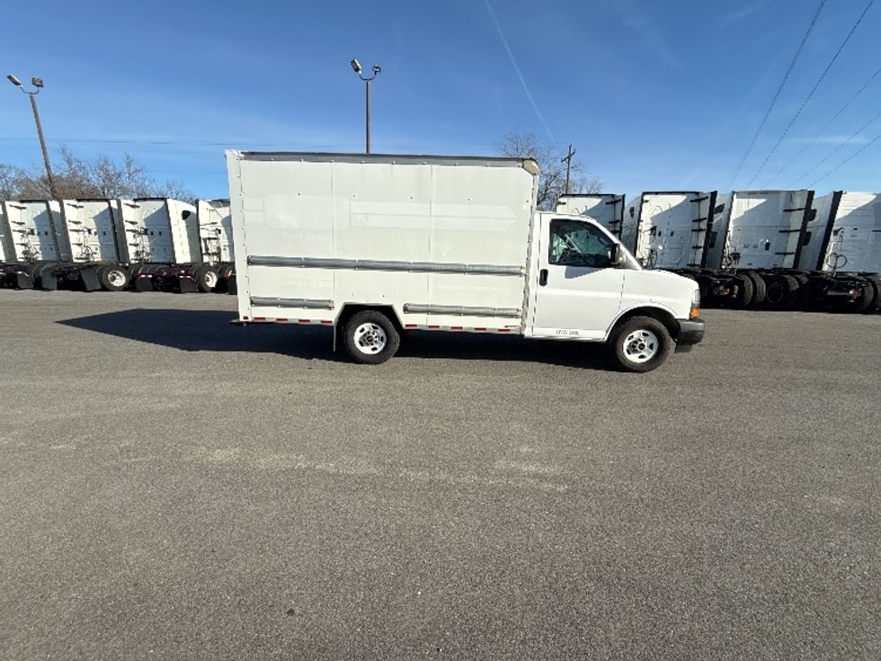 Light Duty Box Truck-Light and Medium Duty Trucks-GMC-2021-Savana G33503-Greensboro-NC-107,339\n\t\tmiles-$ 28,500 - Image 14