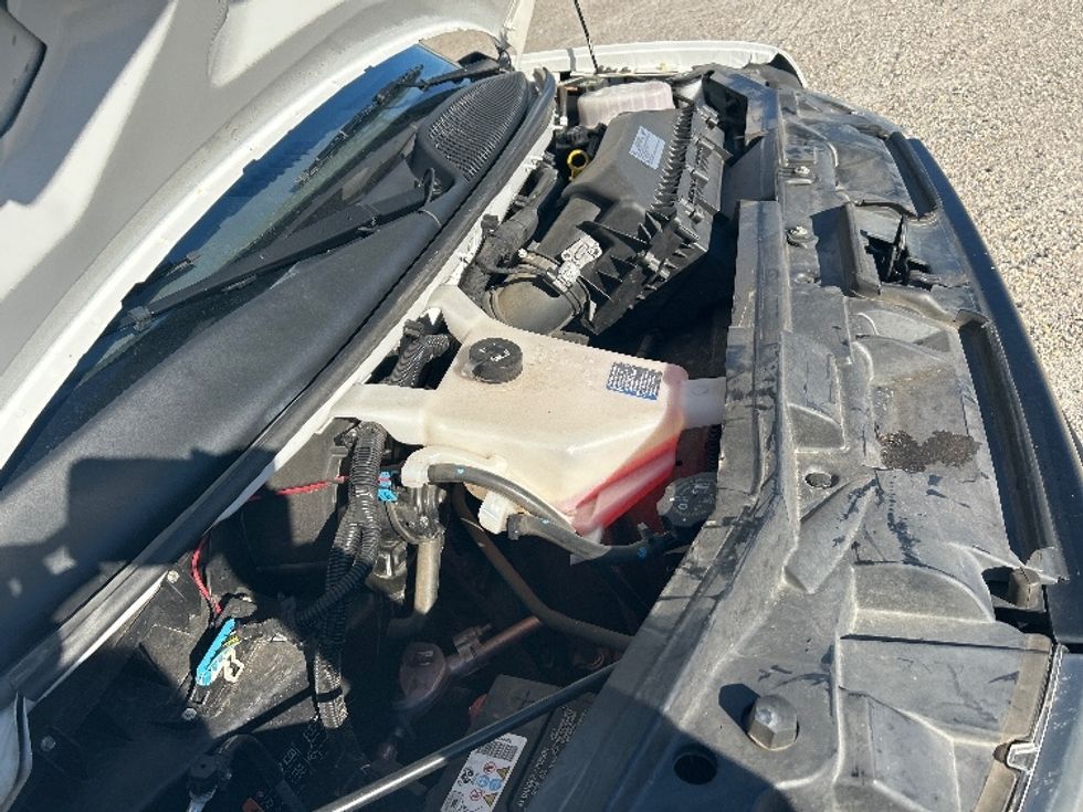 Light Duty Box Truck-Light and Medium Duty Trucks-GMC-2021-Savana G33503-Gulfport-MS-107,544\n\t\tmiles-$ 28,000 - Image 23