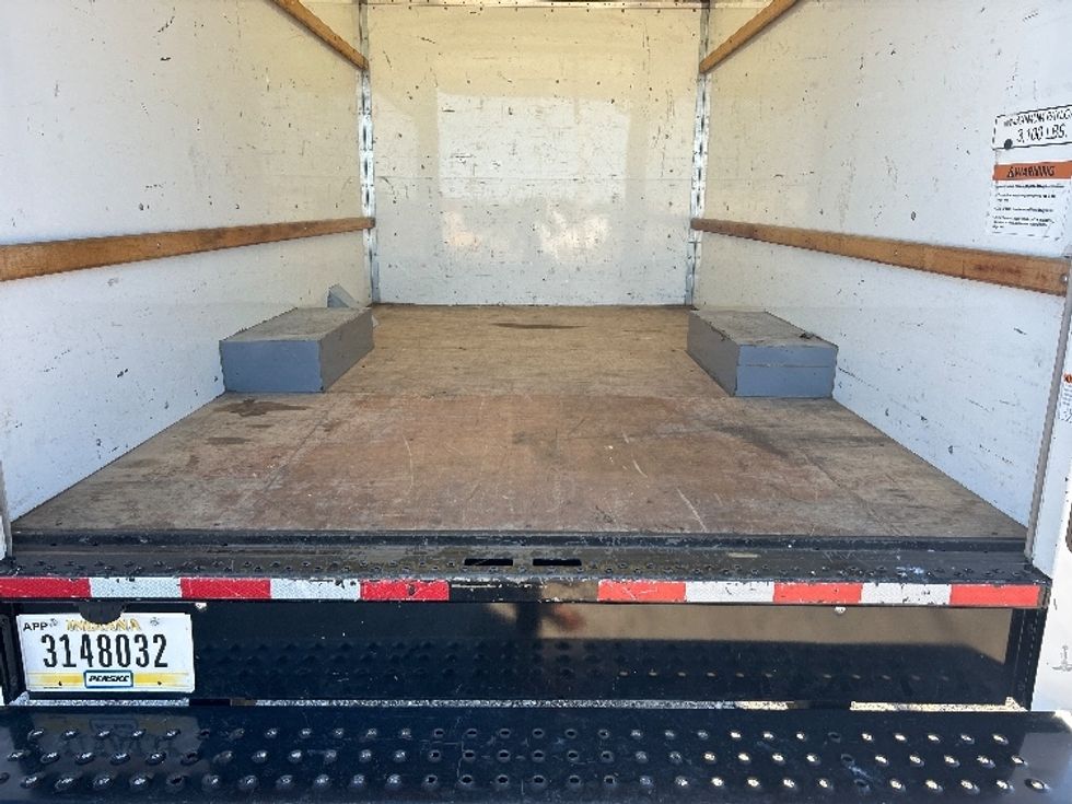 Light Duty Box Truck-Light and Medium Duty Trucks-GMC-2021-Savana G33503-Gulfport-MS-107,544\n\t\tmiles-$ 28,000 - Image 9