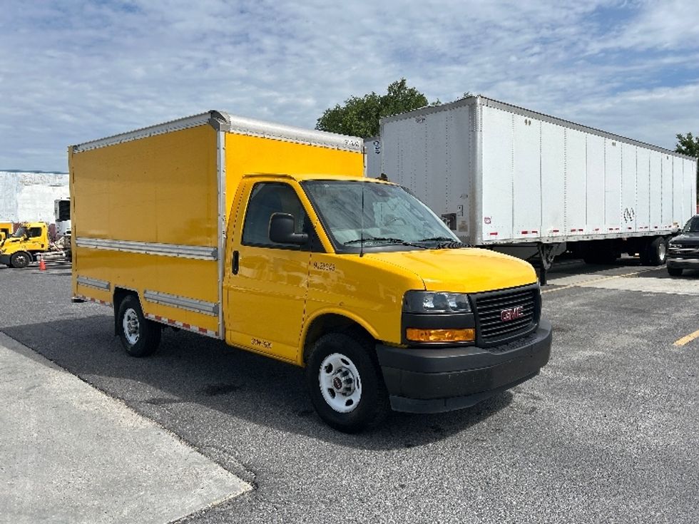 Light Duty Box Truck-Light and Medium Duty Trucks-GMC-2021-Savana G33503-Hammond-LA-72,953\n\t\tmiles-$ 28,000 - Image 1