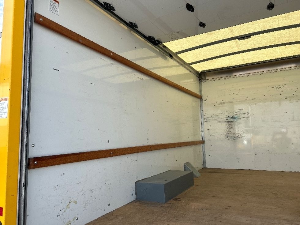 Light Duty Box Truck-Light and Medium Duty Trucks-GMC-2021-Savana G33503-Hammond-LA-72,953\n\t\tmiles-$ 28,000 - Image 10