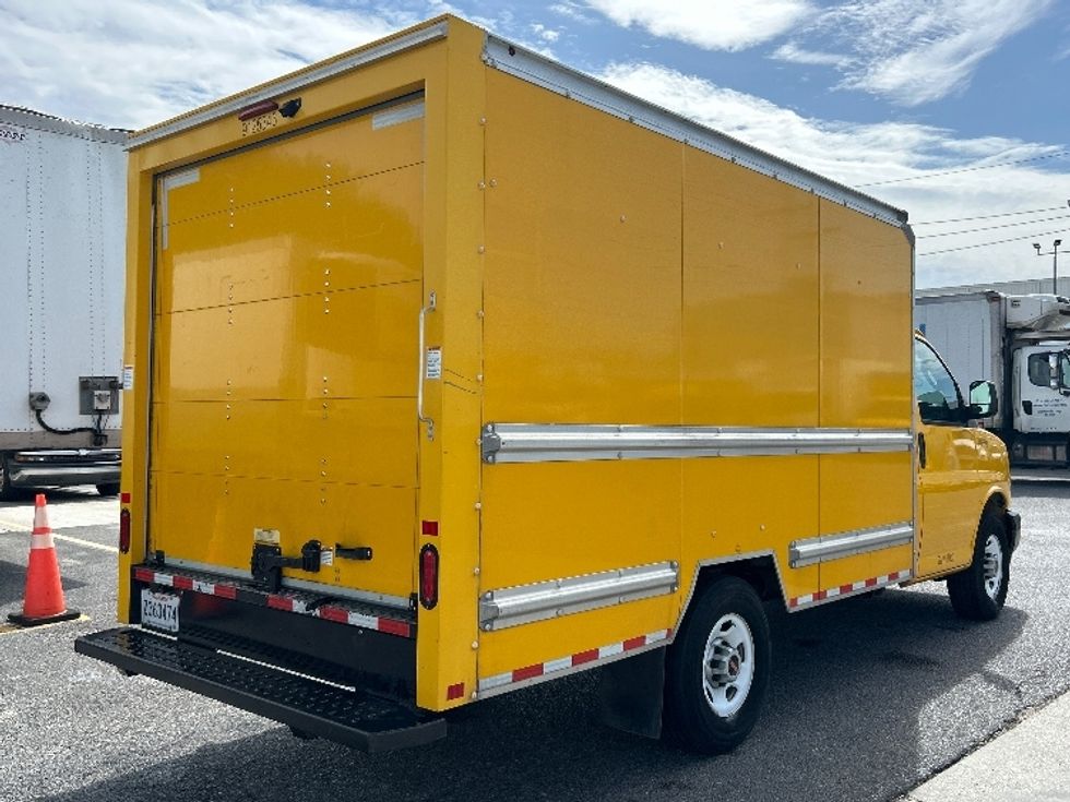 Light Duty Box Truck-Light and Medium Duty Trucks-GMC-2021-Savana G33503-Hammond-LA-72,953\n\t\tmiles-$ 28,000 - Image 12