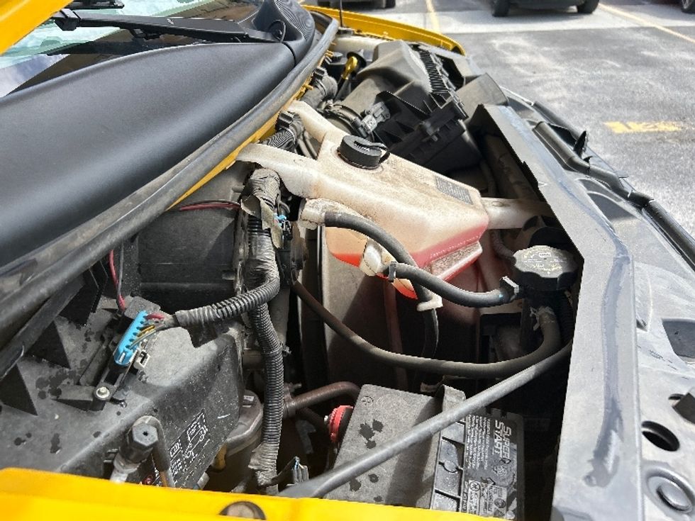 Light Duty Box Truck-Light and Medium Duty Trucks-GMC-2021-Savana G33503-Hammond-LA-72,953\n\t\tmiles-$ 28,000 - Image 22