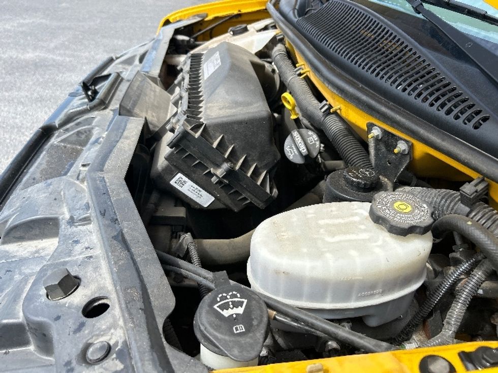 Light Duty Box Truck-Light and Medium Duty Trucks-GMC-2021-Savana G33503-Hammond-LA-72,953\n\t\tmiles-$ 28,000 - Image 23