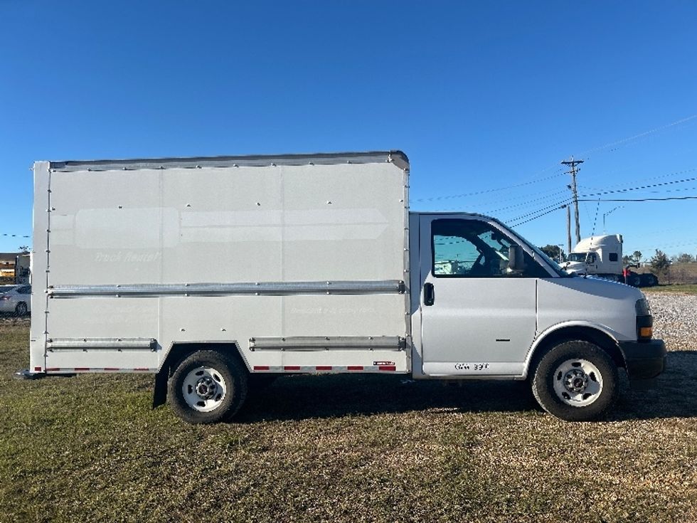 Light Duty Box Truck-Light and Medium Duty Trucks-GMC-2021-Savana G33503-Hattiesburg-MS-102,608\n\t\tmiles-$ 28,500 - Image 15