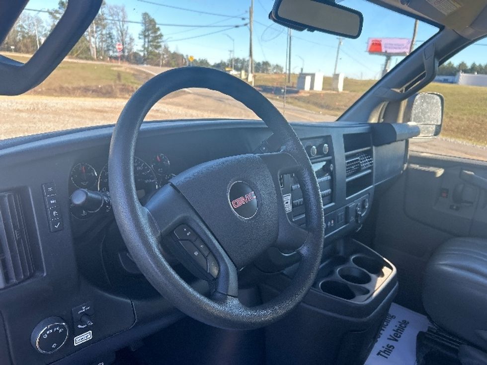 Light Duty Box Truck-Light and Medium Duty Trucks-GMC-2021-Savana G33503-Hattiesburg-MS-102,608\n\t\tmiles-$ 28,500 - Image 17