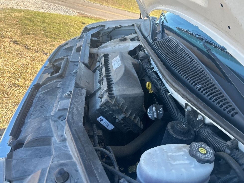 Light Duty Box Truck-Light and Medium Duty Trucks-GMC-2021-Savana G33503-Hattiesburg-MS-102,608\n\t\tmiles-$ 28,500 - Image 24