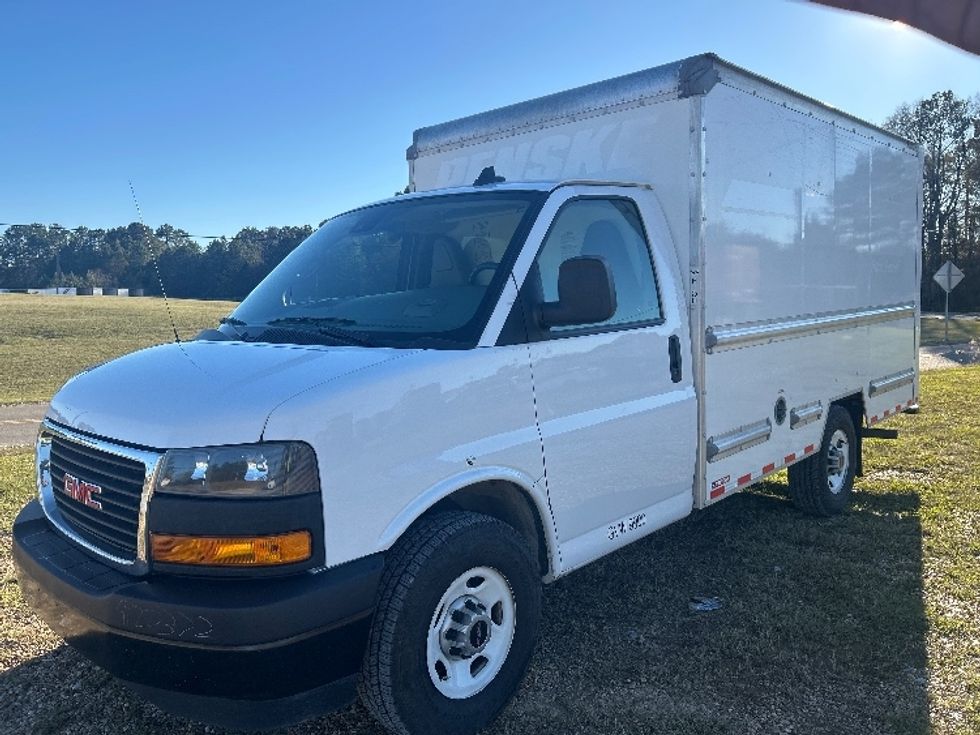Light Duty Box Truck-Light and Medium Duty Trucks-GMC-2021-Savana G33503-Hattiesburg-MS-102,608\n\t\tmiles-$ 28,500 - Image 3