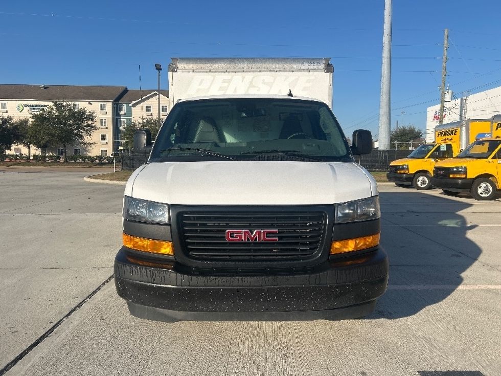 Light Duty Box Truck-Light and Medium Duty Trucks-GMC-2021-Savana G33503-Houston-TX-108,556\n\t\tmiles-$ 28,500 - Image 2