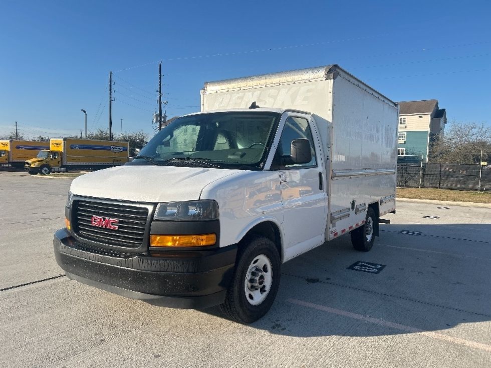 Light Duty Box Truck-Light and Medium Duty Trucks-GMC-2021-Savana G33503-Houston-TX-108,556\n\t\tmiles-$ 28,500 - Image 3