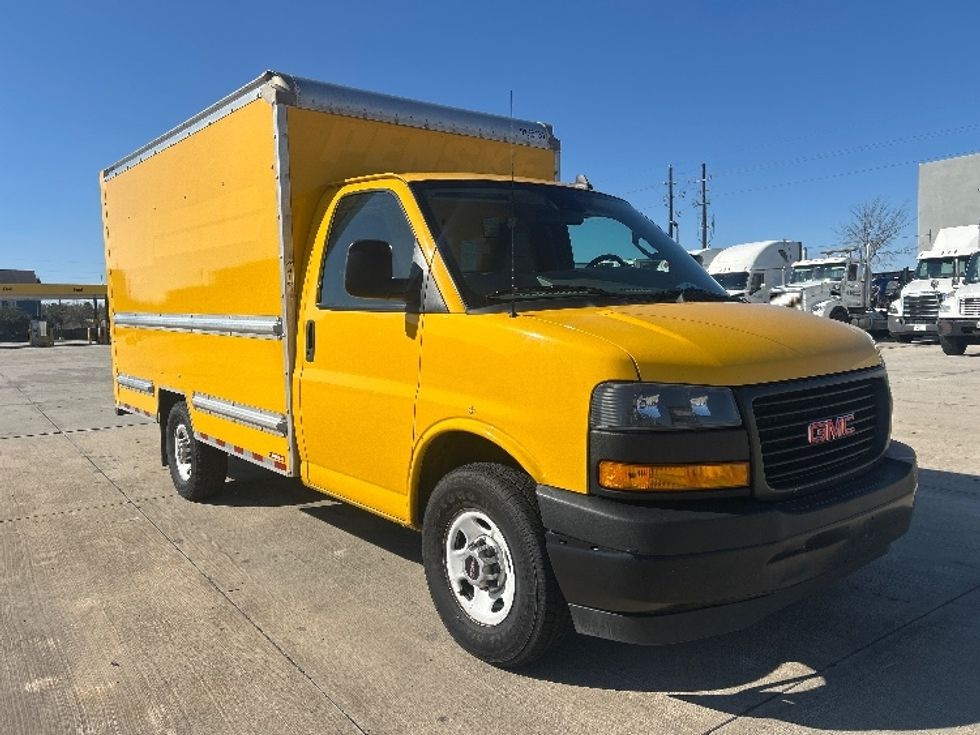 Light Duty Box Truck-Light and Medium Duty Trucks-GMC-2021-Savana G33503-Houston-TX-110,407\n\t\tmiles-$ 25,250 - Image 1