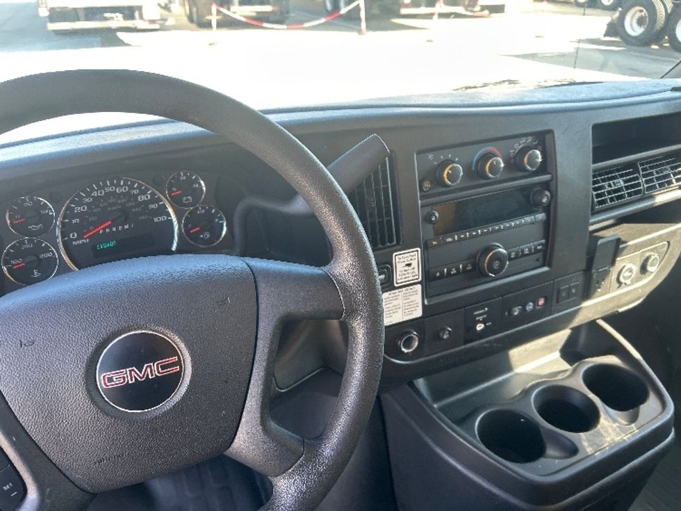 Light Duty Box Truck-Light and Medium Duty Trucks-GMC-2021-Savana G33503-Houston-TX-110,407\n\t\tmiles-$ 25,250 - Image 15