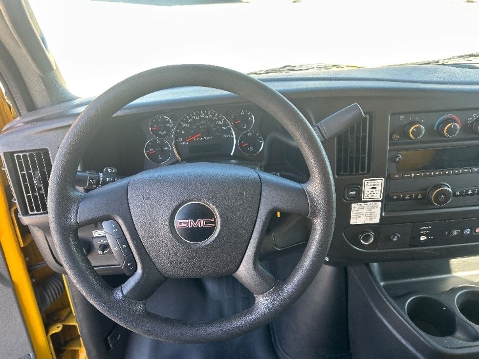 Light Duty Box Truck-Light and Medium Duty Trucks-GMC-2021-Savana G33503-Houston-TX-110,407\n\t\tmiles-$ 25,250 - Image 16