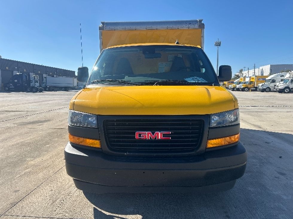Light Duty Box Truck-Light and Medium Duty Trucks-GMC-2021-Savana G33503-Houston-TX-110,407\n\t\tmiles-$ 25,250 - Image 2