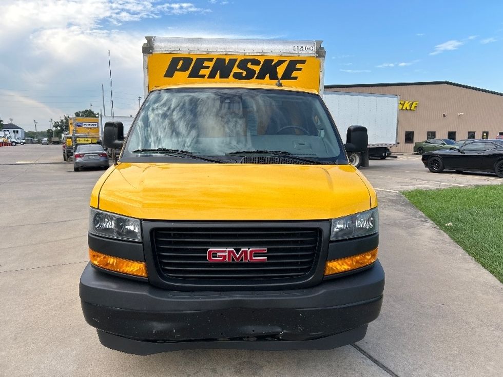 Light Duty Box Truck-Light and Medium Duty Trucks-GMC-2021-Savana G33503-Houston-TX-110,841\n\t\tmiles-$ 24,500 - Image 2