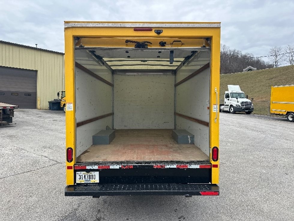 Light Duty Box Truck-Light and Medium Duty Trucks-GMC-2021-Savana G33503-Huntington-WV-106,028\n\t\tmiles-$ 25,000 - Image 9