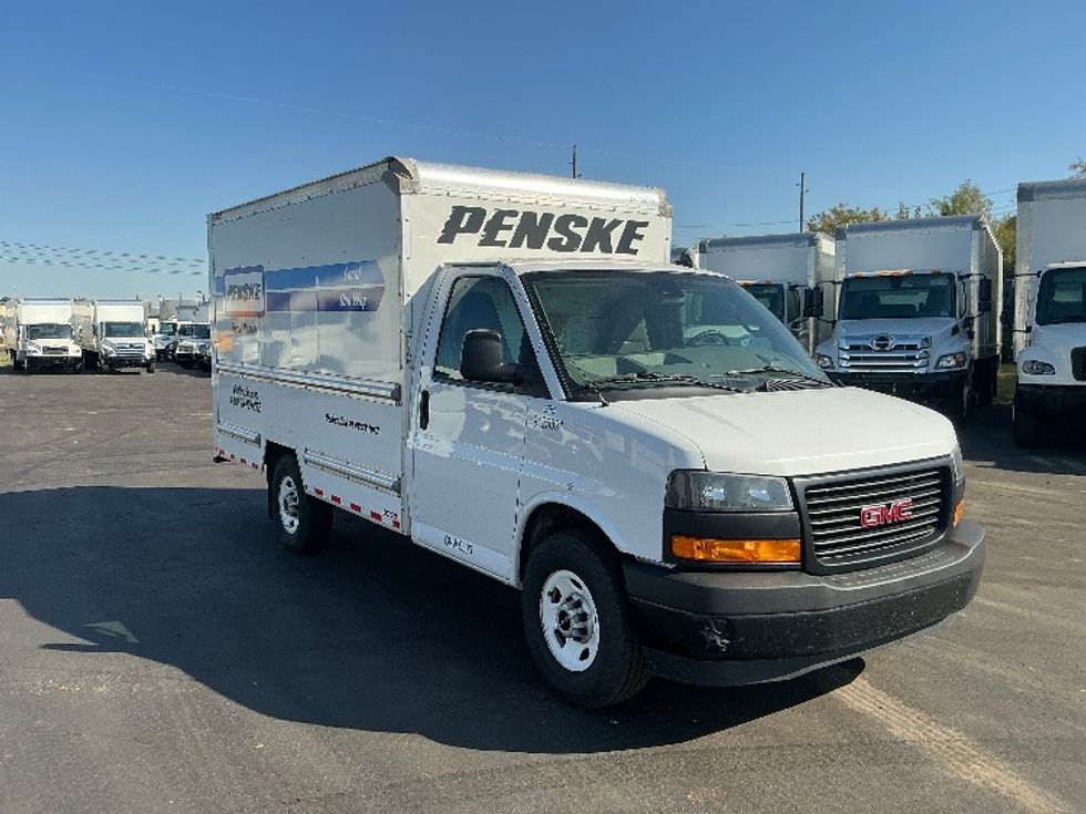 Light Duty Box Truck-Light and Medium Duty Trucks-GMC-2021-Savana G33503-Indianapolis-IN-112,858\n\t\tmiles-$ 26,250 - Image 1