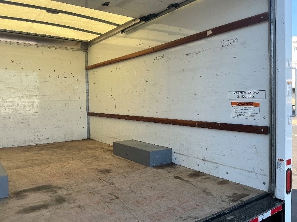 Light Duty Box Truck-Light and Medium Duty Trucks-GMC-2021-Savana G33503-Indianapolis-IN-112,858\n\t\tmiles-$ 26,250 - Image 12