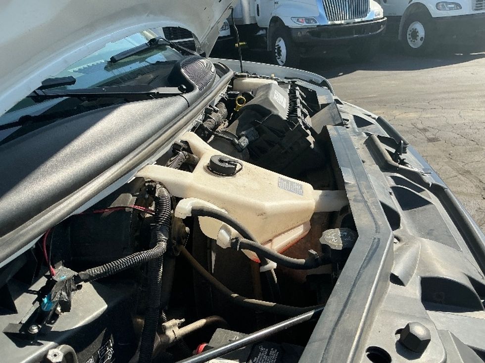 2021 Gmc Savana 3500 Cutaway photo 21