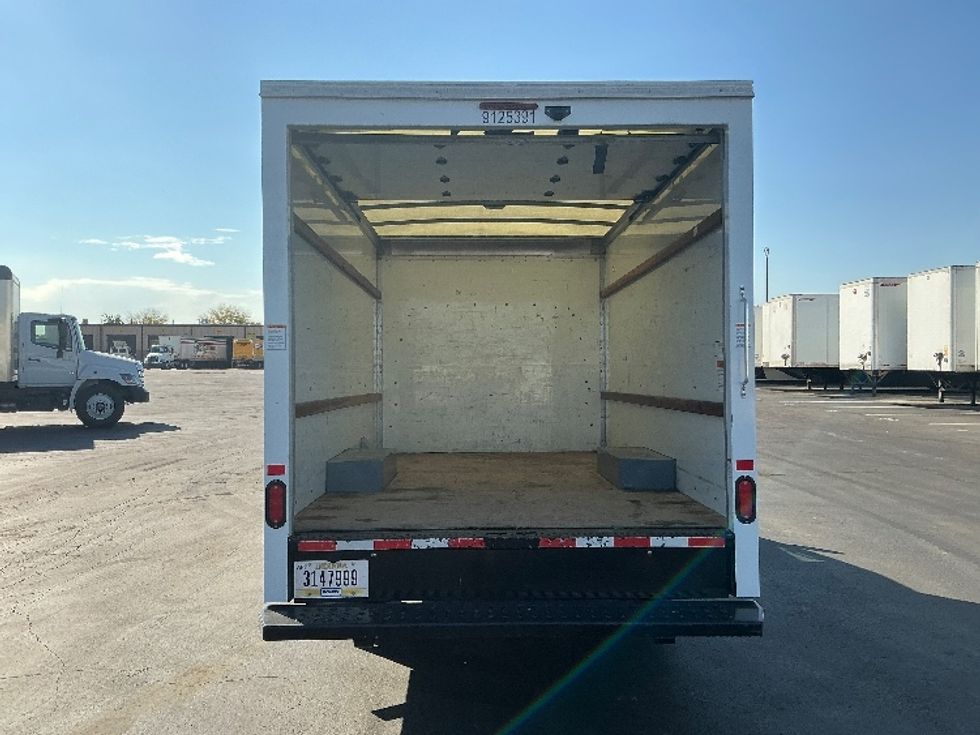 2021 Gmc Savana 3500 Cutaway photo 8